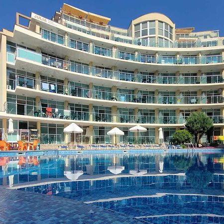 Julia Family Apartments Pantai Sunny Luaran gambar