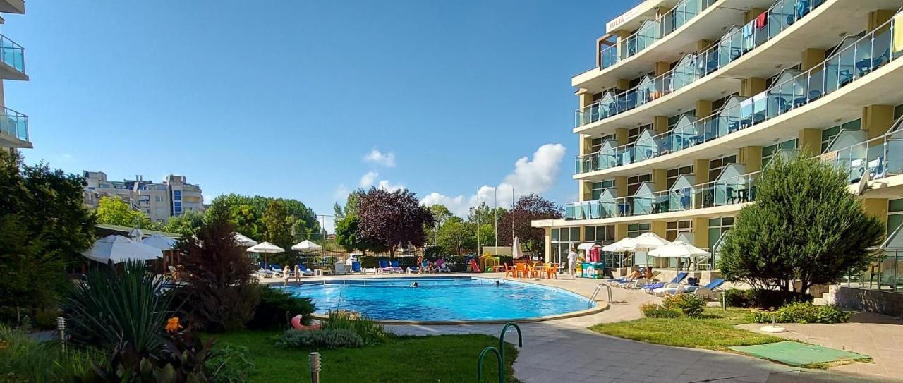 Julia Family Apartments Pantai Sunny Luaran gambar