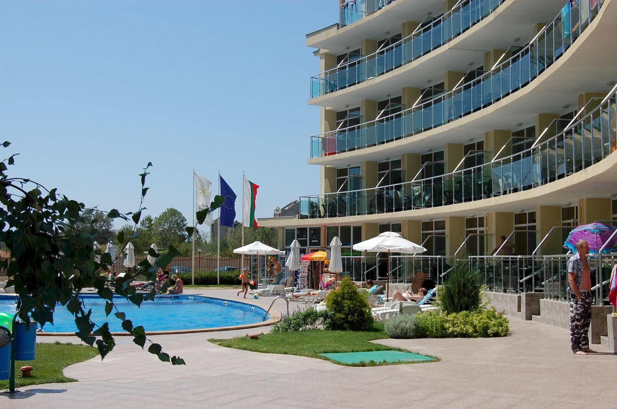 Julia Family Apartments Pantai Sunny Luaran gambar