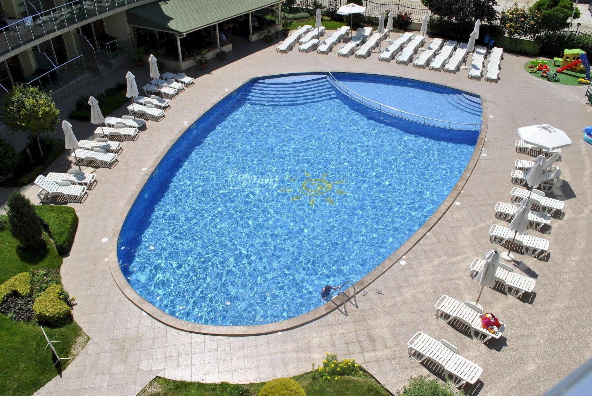 Julia Family Apartments Pantai Sunny Luaran gambar
