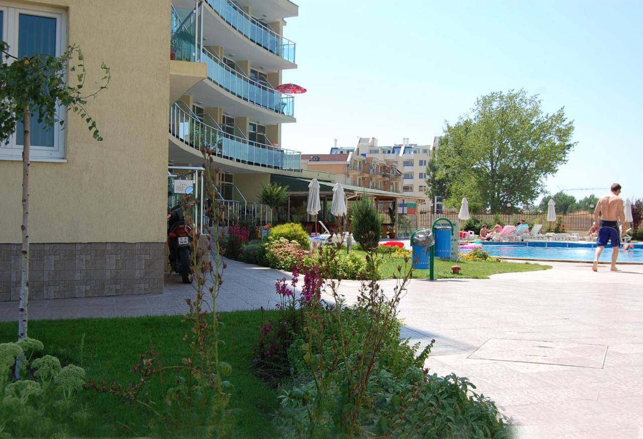 Julia Family Apartments Pantai Sunny Luaran gambar