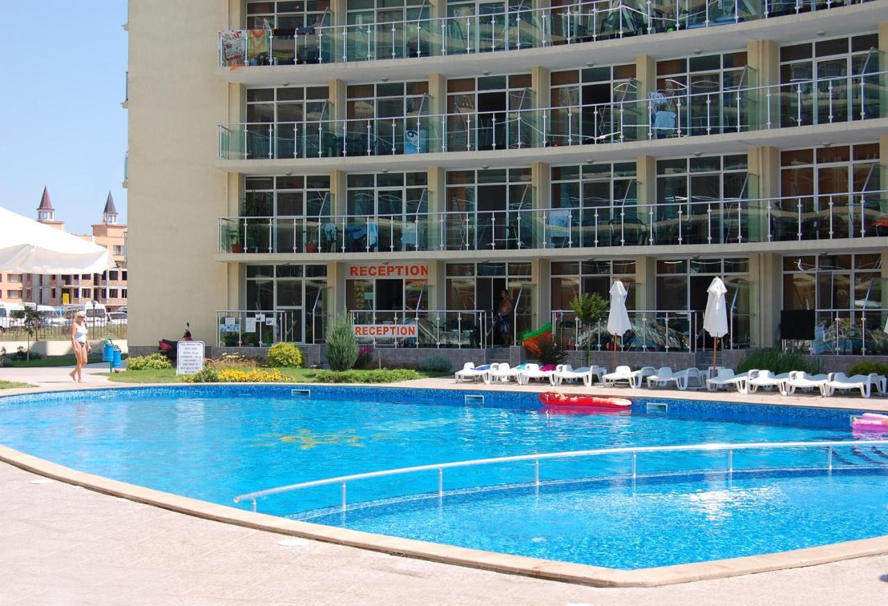 Julia Family Apartments Pantai Sunny Luaran gambar