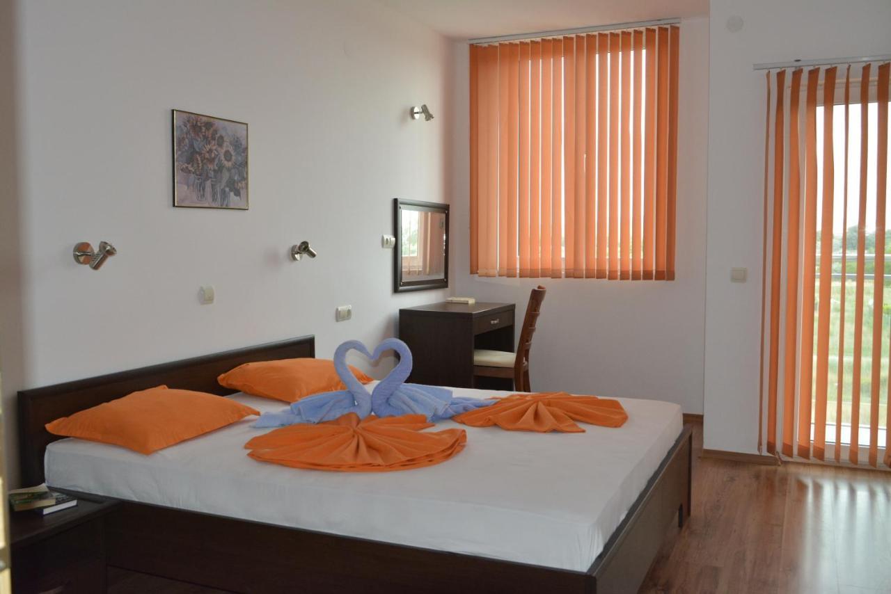 Julia Family Apartments Pantai Sunny Luaran gambar