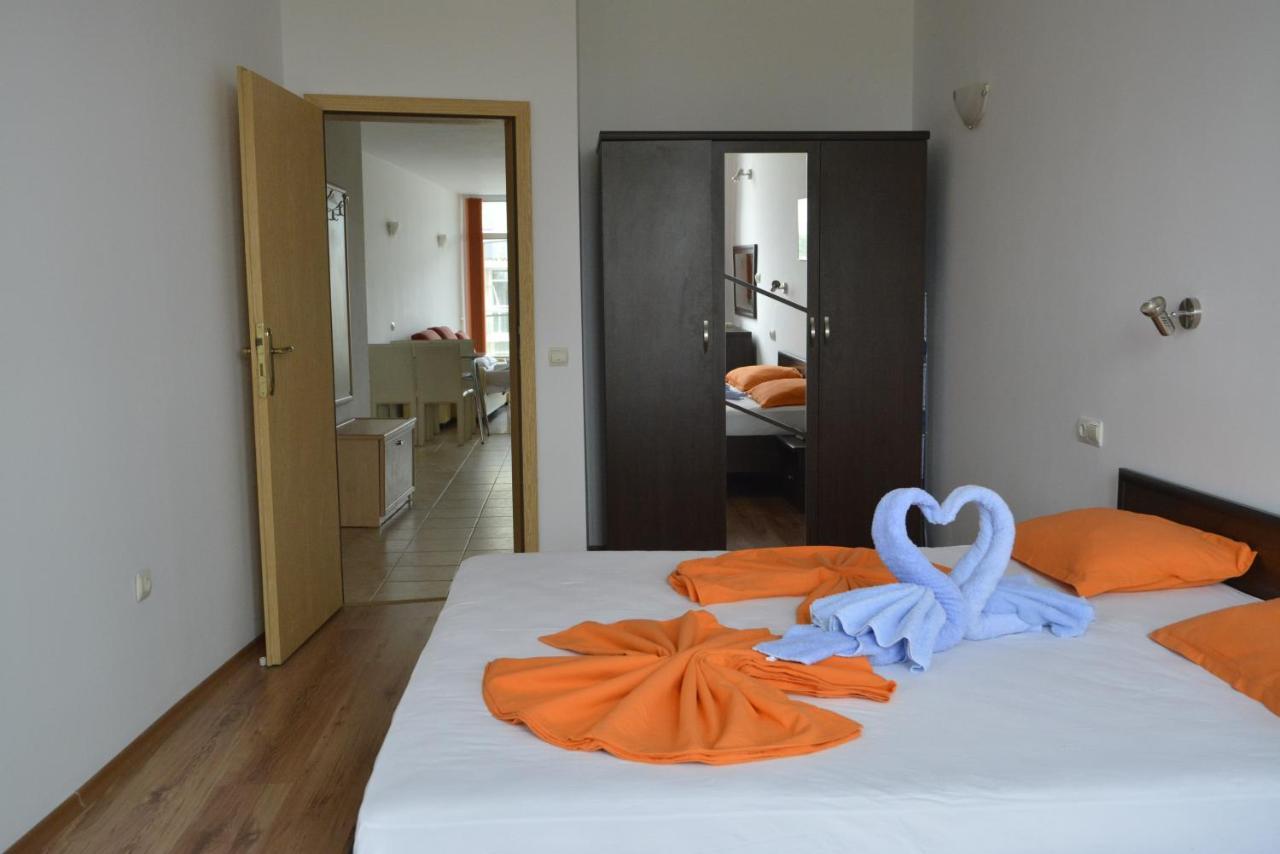 Julia Family Apartments Pantai Sunny Luaran gambar